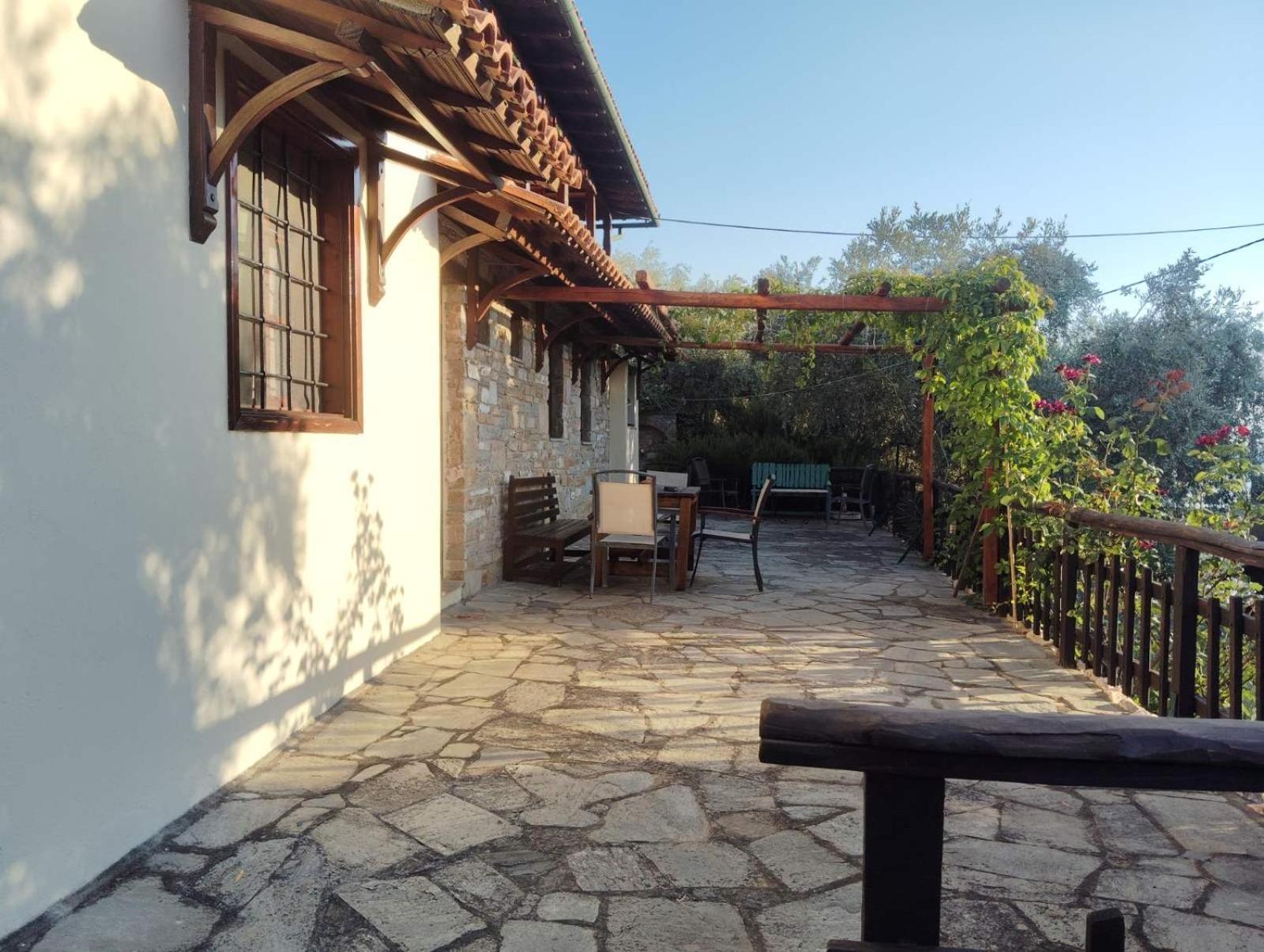 Guesthouse Apanemia Афиссос Экстерьер фото